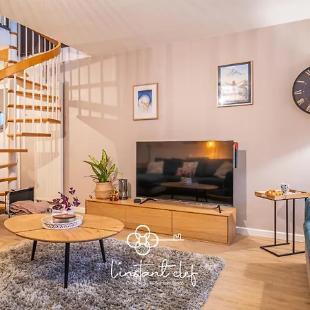 Hébergement de vacances Maison Familiale A Avec Piscine, Jeux & Piano Spay